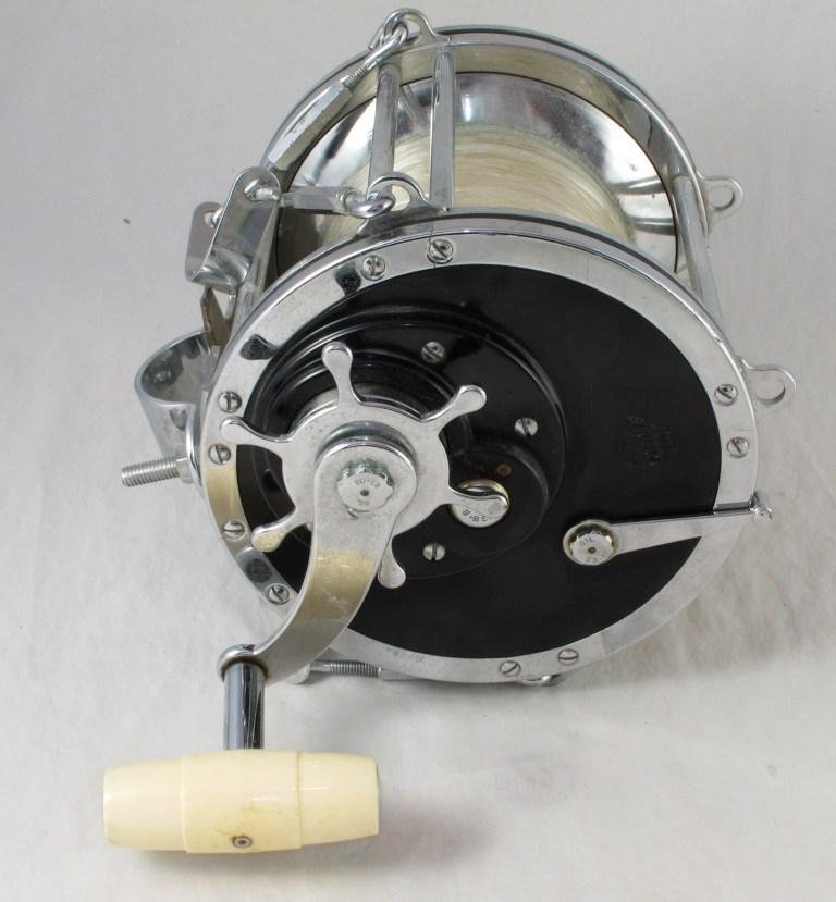 Penn Senator 16/0 Big Game Reel: Equipped with a legendary white handle, it is complete with both rod brace assemblies, rod clamp & retaining nuts. The 16/0 is also known as the Model 118 and it was discontinued from production by PE