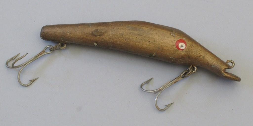 Handcarved Wood 6" Lure Signed " Homer Le Blanc": Similar to his famous "Swim Whiz" bait, it is possible that it could be a prototype from this famed lure maker and author. Gold finish, carved nose feature, the bait is in Very Good condition and is s