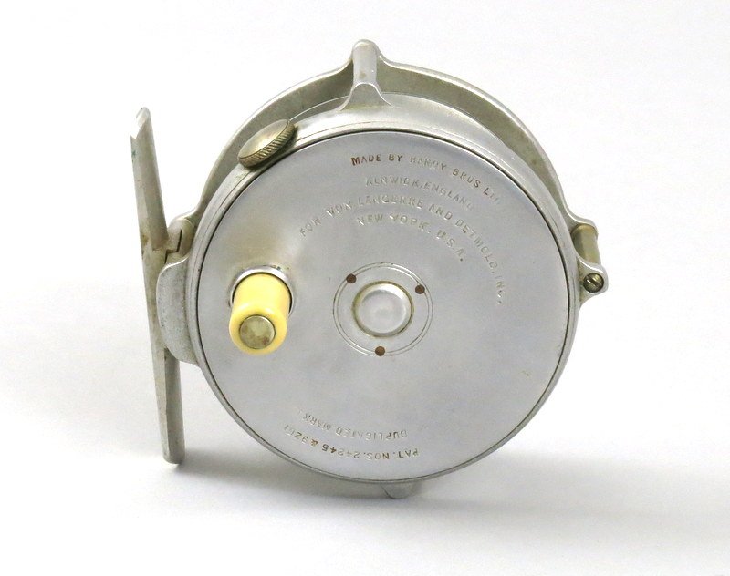 Rare 3" Hardy Bougle Duplicated Mark II Trout Reel: In solid Excellent plus condition and completely original, this reel comes with ebonite handle grasp, full length un-filed alloy foot, nickel silver rim tension screw, 1920s Duplicated MKII check desi