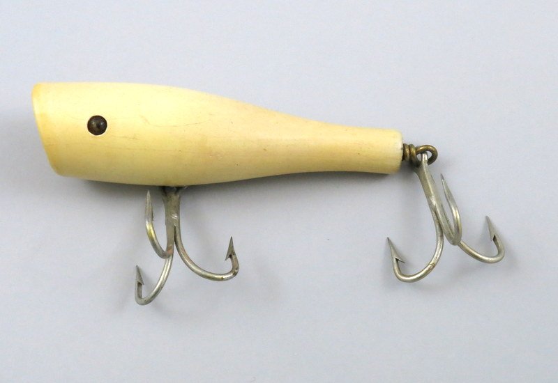 Rare Creek Chub Luminous Husky Plunker: An extremely hard to find color for this Musky size bait and even harder to find in such a well preserved condition. There are some light hairlines in the paint but no paint chips or damage including