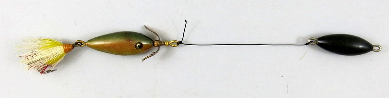 Blended Gold Heddon Artistic Minnow with Buoy (1 of 2)