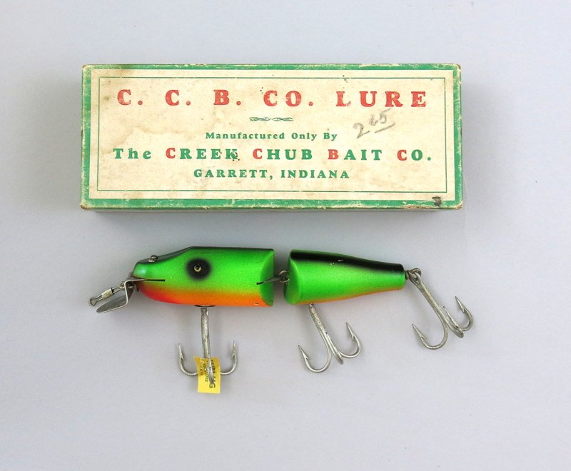 Creek Chub 6832 Fire Plug Jointed Striper Pikie Box (1 of 4)