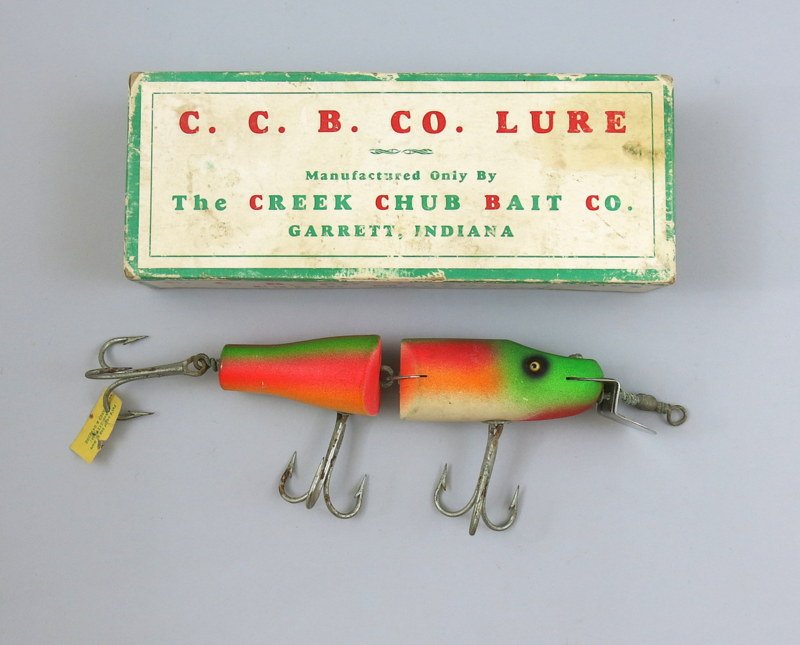 Creek Chub 6831 Rainbow Fire Jointed Striper Pikie (1 of 4)