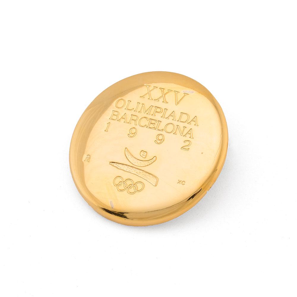 Barcelona 1992 Summer Olympics Gilt VIP Participation: Scarce VIP participation medal issued for the 1992 Barcelona Summer Olympics. Gold-plated copper, 70 mm, 254 gm, by Xavier Corbero; manufactured by Fábrica Nacional de Moneda. The front is engraved "