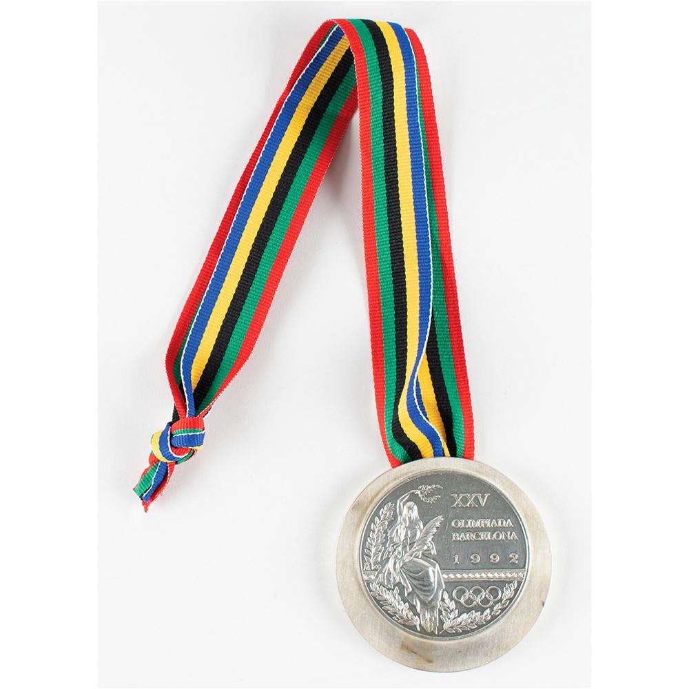 Barcelona 1992 Summer Olympics Silver Winnerâ: Desirable winner's medal issued for the Barcelona 1992 Summer Olympics. Silver, 75 mm, 269 gm, by Xavier Corbero; manufactured by FÃ¡brica Nacional de Moneda y Timbre. Unawarded, with replac
