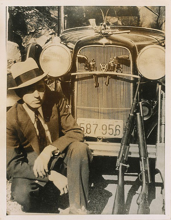 29 Clyde Barrow Photo