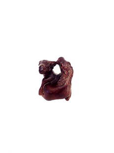 Antique Boxwood Netuske, Signed: Antique Boxwood Netuske, Signed. Finely carved boxwood netsuke of two intertwining horses. Signed on base. Height: 1.4 inches (3.6 cm)