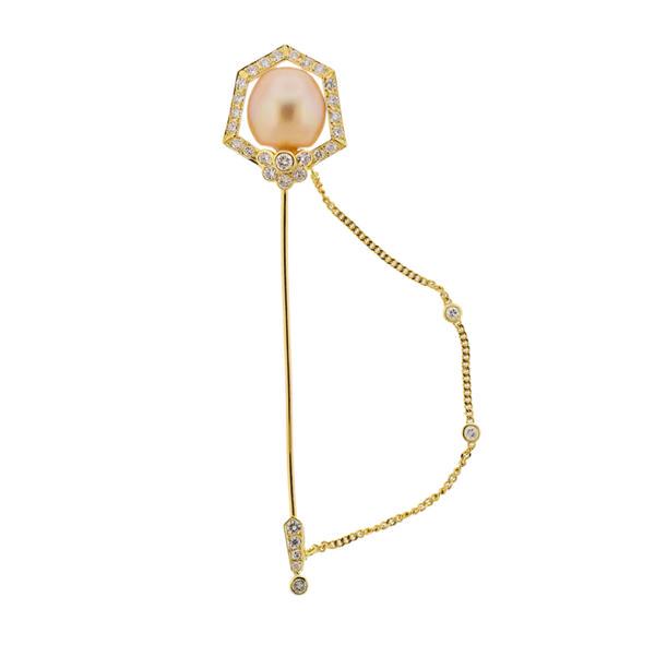 18K Gold Diamond Pearl Brooch Pin: METAL: 18k Gold. GEMSTONES: Diamonds approx. 0.57ctw. Pearl - 11mm. MEASUREMENTS: Brooch/Pin is 76mm long x 17mm at widest point. MARKED: 750. WEIGHT: 6 grams.Gemstones have not been graded for color 