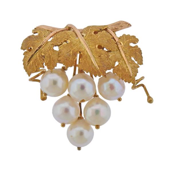Buccellati 18K Gold Pearl Grape Vine Brooch Pin: METAL: 18k Gold. GEMSTONES: Pearls - 8.5mm. MEASUREMENTS: Brooch is 40mm x 37mm. MARKED: M. Buccellati Italy 750. WEIGHT: 18 grams.Gemstones have not been graded for color and clarity ,and tested for 