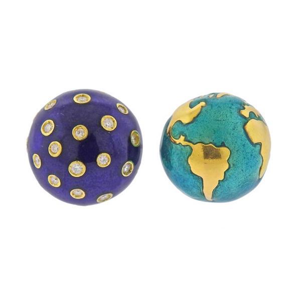 Verdura 18K Gold Diamond Enamel Night & Day Stud (1 of 3)