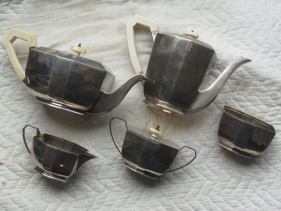 Art Deco English Sterling Silver Tea Set 5pc: Set includes - tea pot, hot water pot, sugar bow, cream bowl, waste bowl. Total weight - 67otz