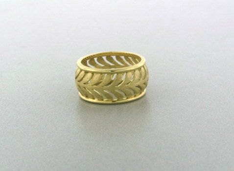 093: Tiffany & Co Picasso 18k Gold Palm Band Ring: Measurements - ring size 4, ring is 9mm wide. marks - Tiffany & Co, Paloma Picasso, AU750,Italy. weight - 3.8 grams.