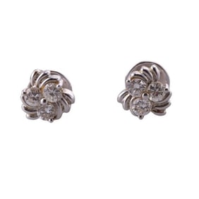 18k Gold Diamond Stud Earrings