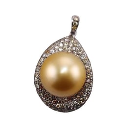 18k Gold Fancy White Diamond Pearl Pendant