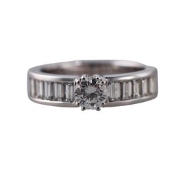 18k Gold Diamond Engagement Ring