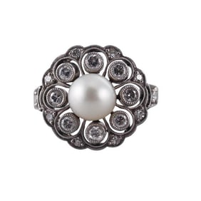 Platinum Filigree Diamond Pearl Ring