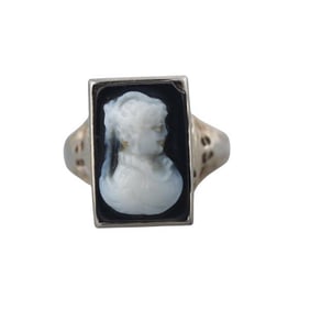Art Deco 14k Gold Filigree Cameo Onyx Ring