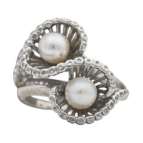 10k White Gold Pearl Bypass Ring