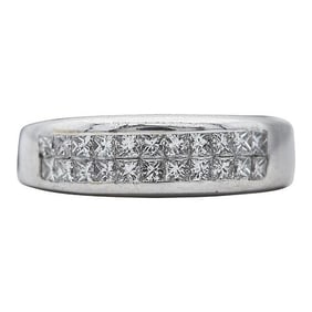 18k White Gold Princess Cut Diamond Band Ring