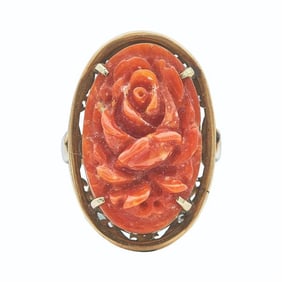 18k Yellow Gold Carved Coral Ring