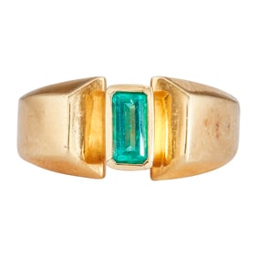 18K Yellow Gold Bezel-Set Emerald Ring