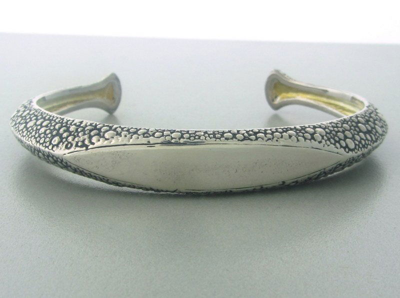 Stephen Webster Sterling Rayskin Cuff Bracelet: Measurements -bracelet will fit up to 7 1/4" wrist and is 10.8mm wide. marks - SW,makers hallmark,925. weight - 36.4 consignor #sbinc