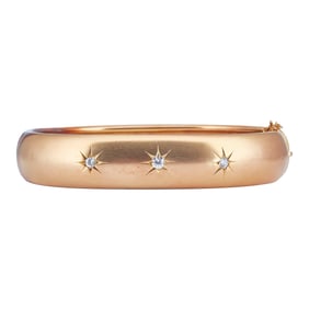 18K Yellow Gold Burnished Diamond Stars Bangle Bracelet