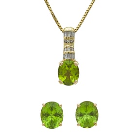 14K Yellow Gold Oval-Cut Peridot and Diamond Pendant Necklace and Stud Earrings Suite