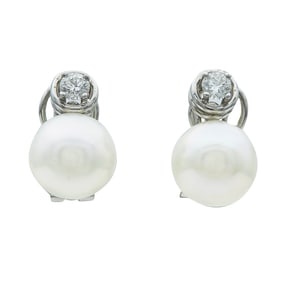 18K White Gold Baroque Pearl and Diamond Drop Earrings