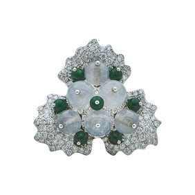18K White Gold White and Green Jade and Diamond Ring