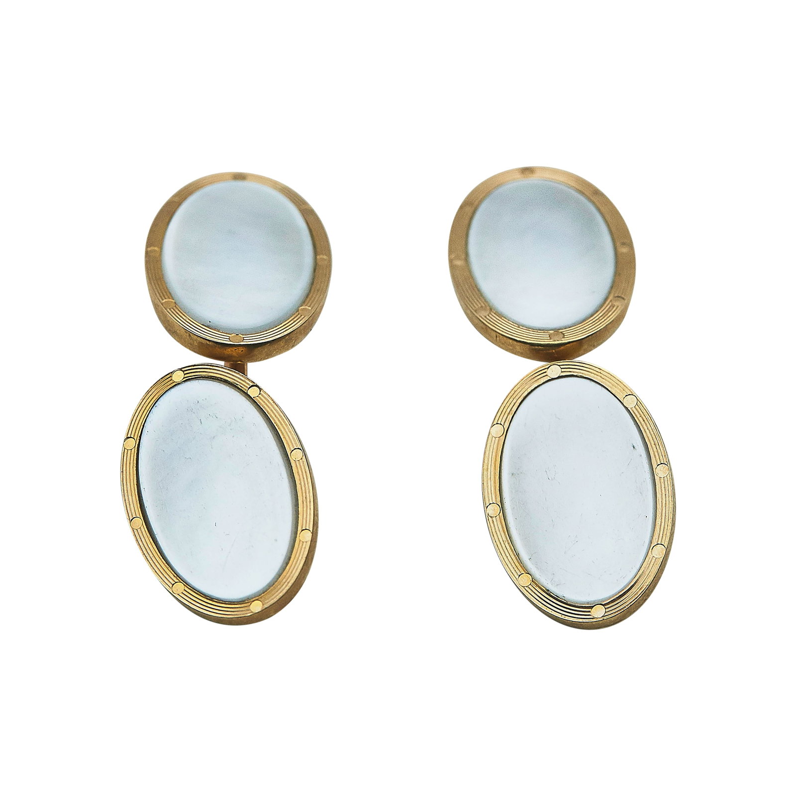 14K Yellow Gold Mother-of-Pearl Oval-Shaped Cufflinks: METAL: 14K Yellow Gold; GEMSTONES: Mother-of-Pearl; STAMPED: 14K, maker's mark; CONDITION: Pre-owned, Good; ITEM WEIGHT (GRAMS): 7.53 g; MEASUREMENTS: Cufflink tops are approx. 18mm x 12mm