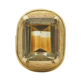 18K Yellow Gold Emerald-Cut Quartz Ring