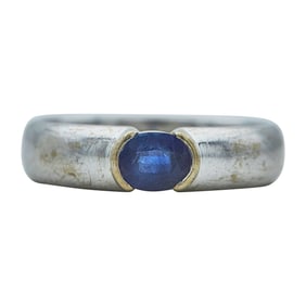 18K White Gold and Oval Cut Sapphire Band Ring