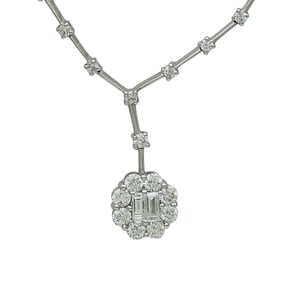 18K White Gold and Diamond Necklace