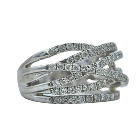 A Farin 18K White Gold and Diamond Ring