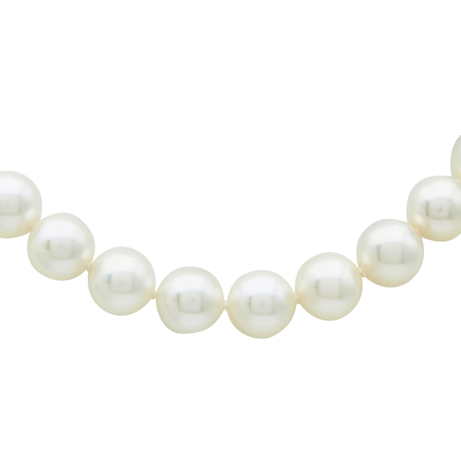 Single Strand 8-8.5mm Akoya Pearl Necklace With 18K White Gold Clasp: METAL: 18K White Gold; GEMSTONES: 47 white Akoya cultured pearls each measuring approx 8.15mm-8.50mm in diameter; STAMPED: 750; CONDITION: Pre-owned, Very Good; ITEM WEIGHT (GRAMS): 36.7 g; MEASUREMEN