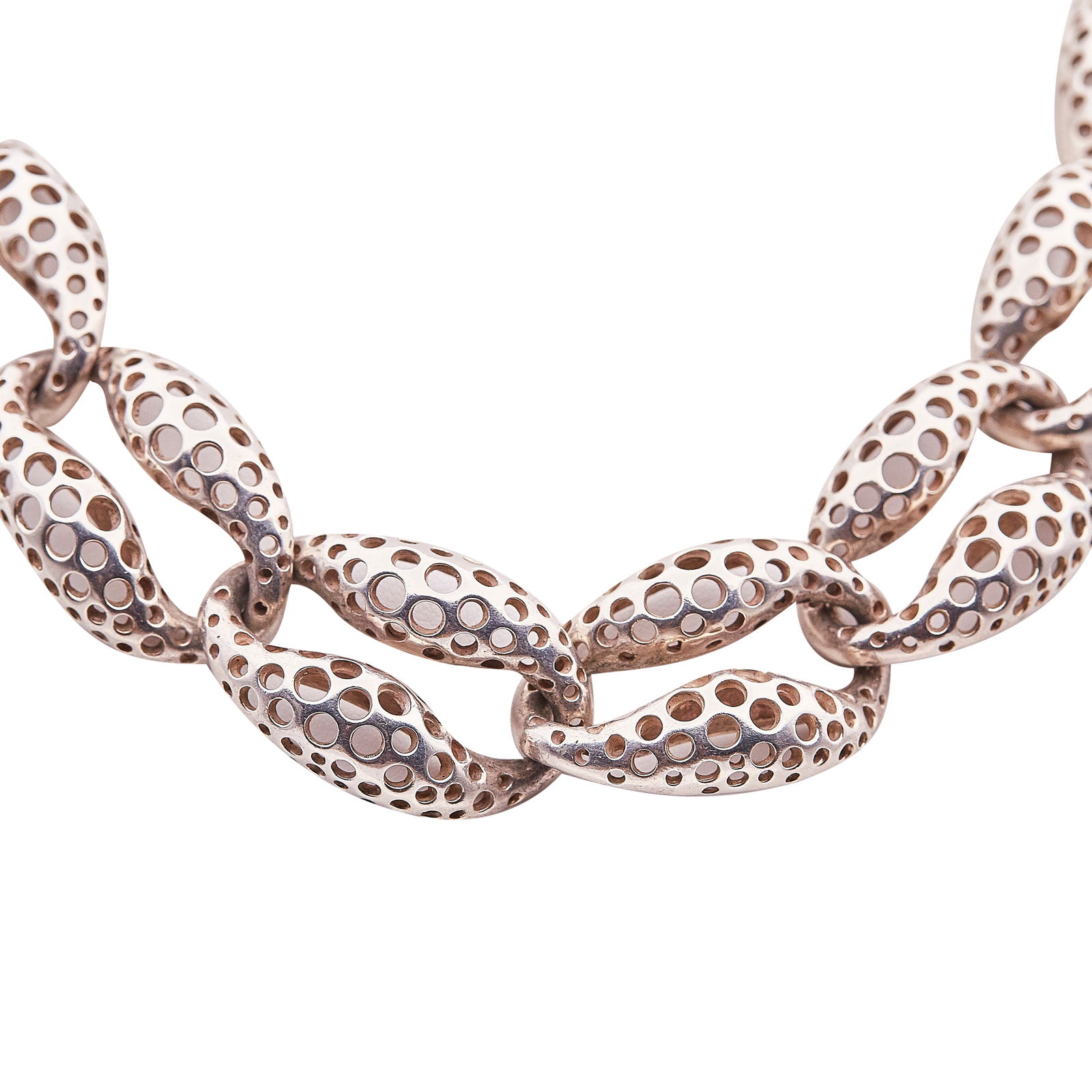 Angela Cummings Sterling Silver Coral Motif Curblink Necklace: BRAND: Angela Cummings; METAL: Sterling Silver; STAMPED: © 1991, Cummings, Sterling; CONDITION: Pre-owned, Very Good; ITEM WEIGHT (GRAMS): 152.71 g; MEASUREMENTS: Necklace 17 1/2 inches long; ADDITIO