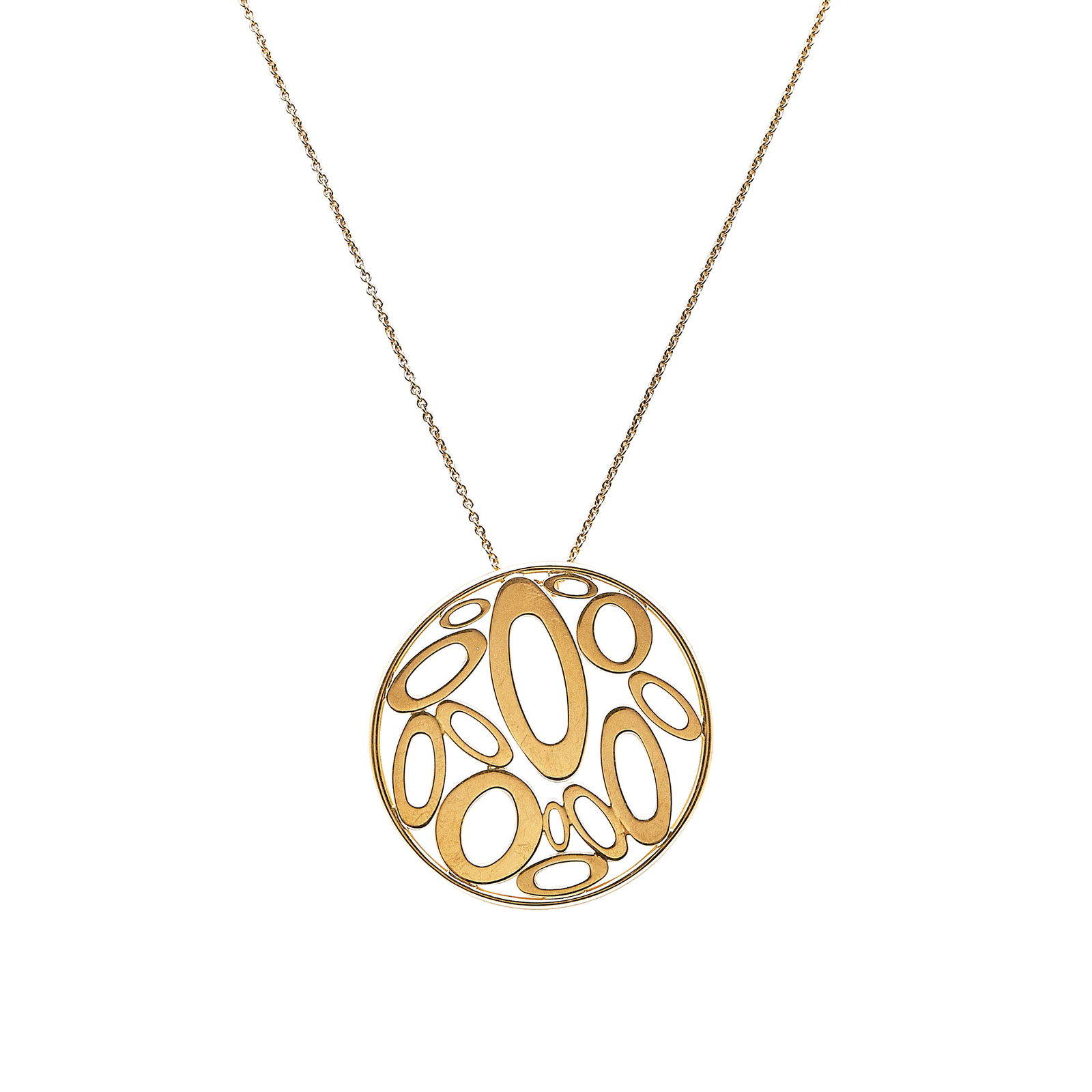 Roberto Coin Chic And Shine 18K Yellow Gold Disc Pendant Necklace: BRAND: Roberto Coin; METAL: 18K Yellow Gold; STAMPED: ruby maker's mark, 18KT, ITALY, italian maker's mark; CONDITION: Pre-owned, Very Good; ITEM WEIGHT (GRAMS): 11.1 g; MEASUREMENTS: Necklace measure