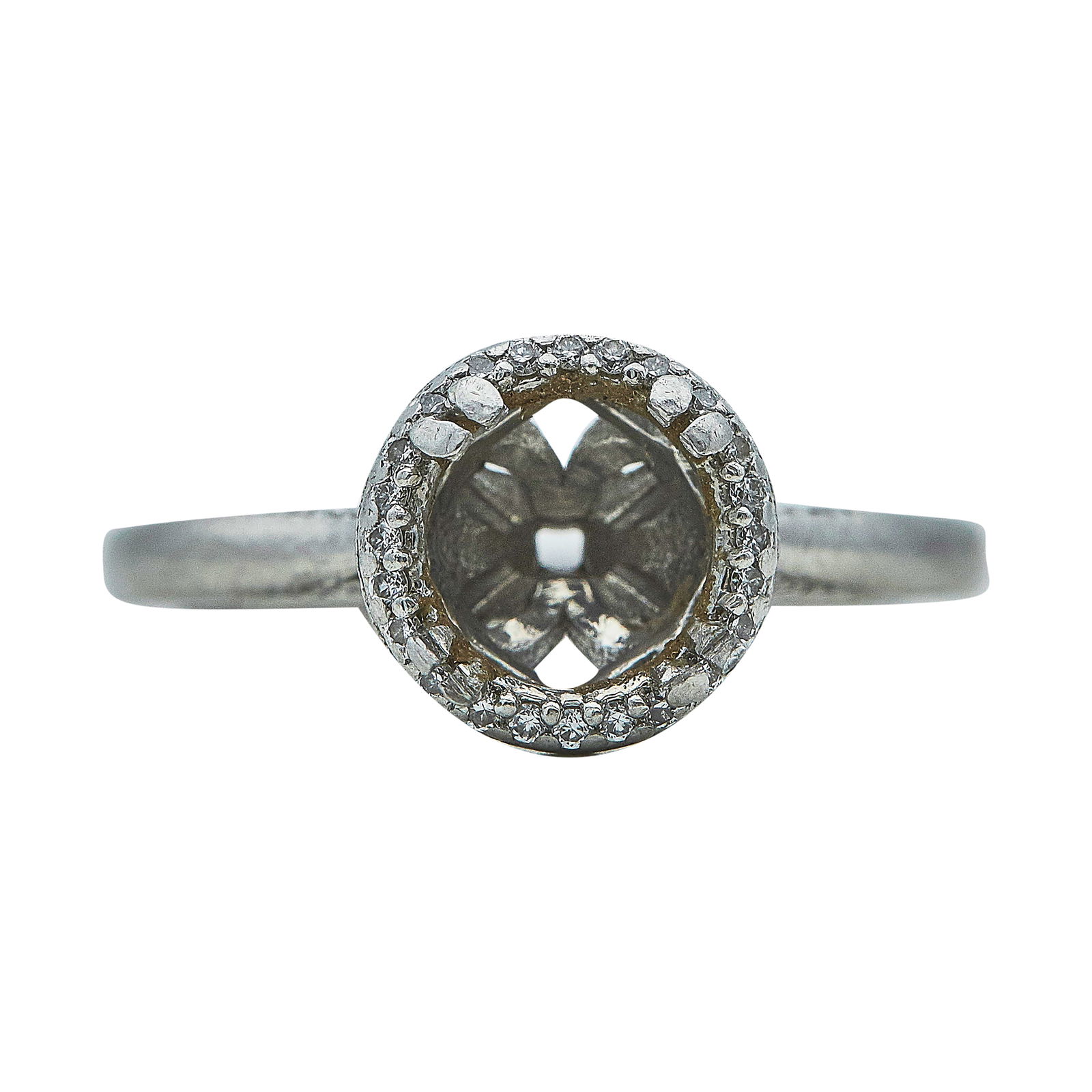 Tacori Platinum and Diamond Ring Setting: BRAND: Tacori; METAL: Platinum; APPROXIMATE TOTAL DIAMOND WEIGHT: 0.25 ctw; STAMPED: TACORI, PLAT; CONDITION: Pre-owned, Good; ITEM WEIGHT (GRAMS): 5.15 g; MEASUREMENTS: Ring size 4 1/4, Center will f
