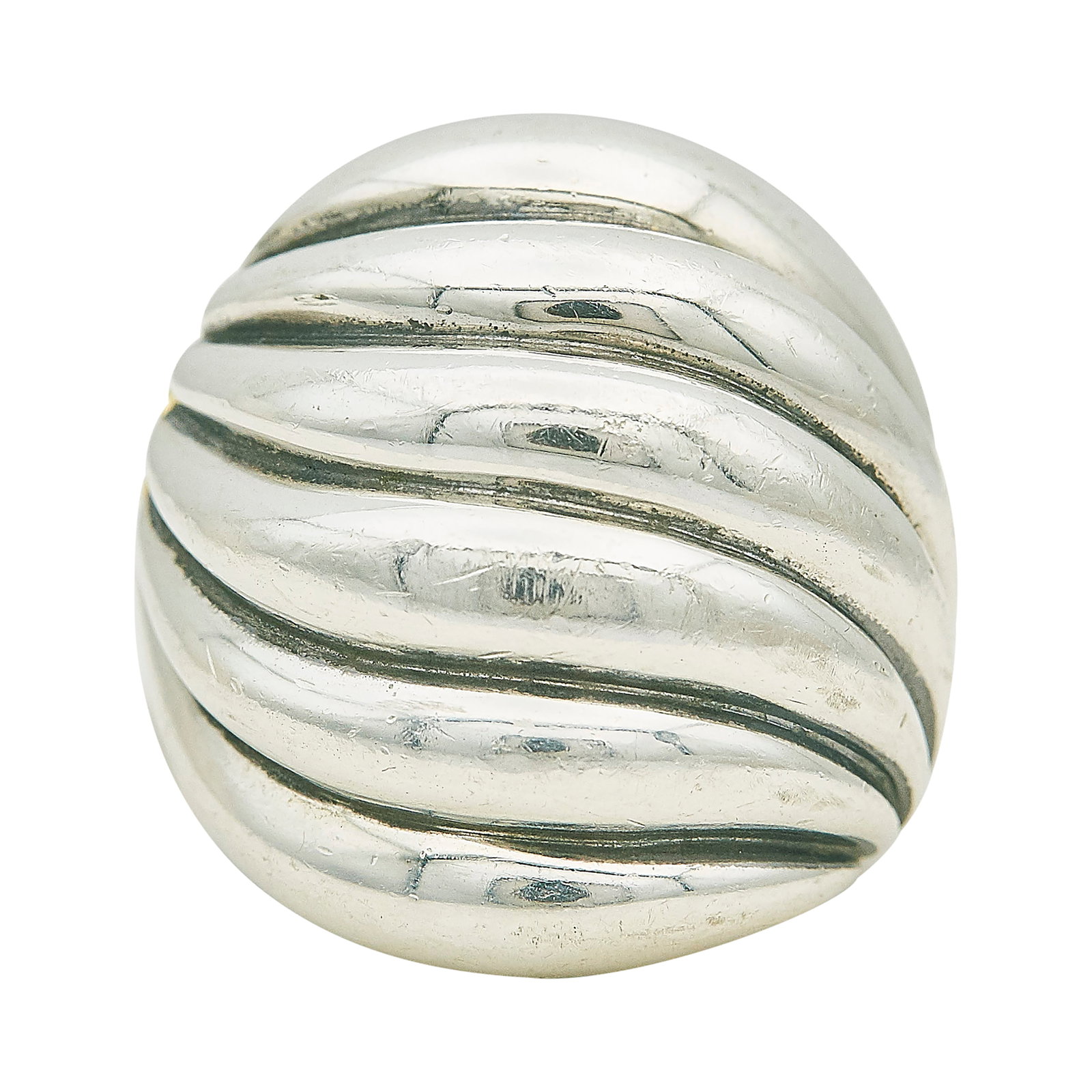 David Yurman Sculpted Cable Sterling Silver and 18K Yellow Gold Ring: BRAND: David Yurman; COLLECTION: Sculpted Cable; METAL: Silver, 18K Yellow Gold; STAMPED: © D.Y., 925, 750; CONDITION: Pre-owned, Good; ITEM WEIGHT (GRAMS): 16.4 g; MEASUREMENTS: Ring size 7 3/4