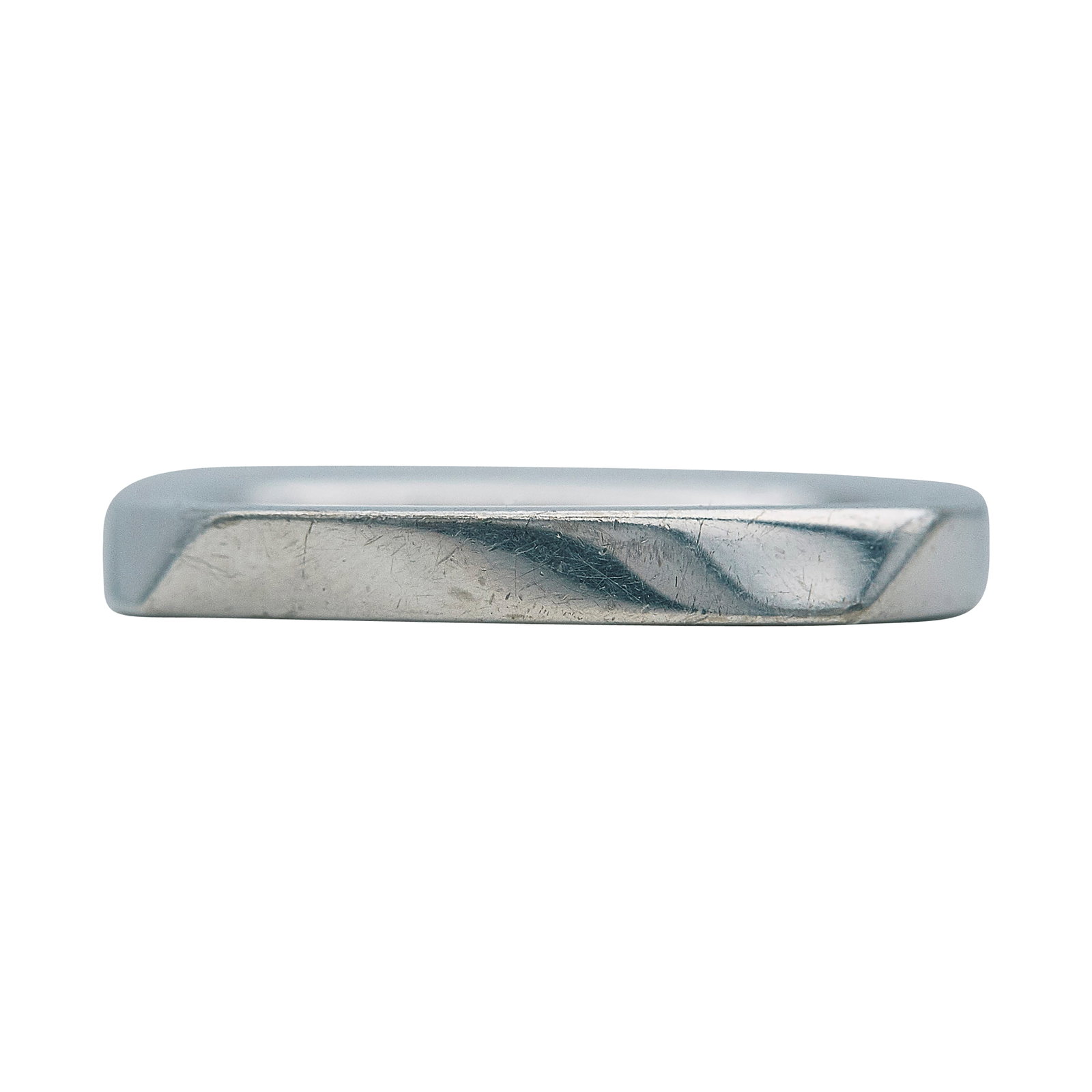 Frank Gehry for Tiffany & Co. Torque 18K White Gold Band Ring: BRAND: Frank Gehry for Tiffany & Co.; COLLECTION: Torque; METAL: 18K White Gold; STAMPED: T & Co., © Gehry, 750; CONDITION: Pre-owned, Very Good; ITEM WEIGHT (GRAMS): 6.6 g; MEASUREMENTS: Ring size 8