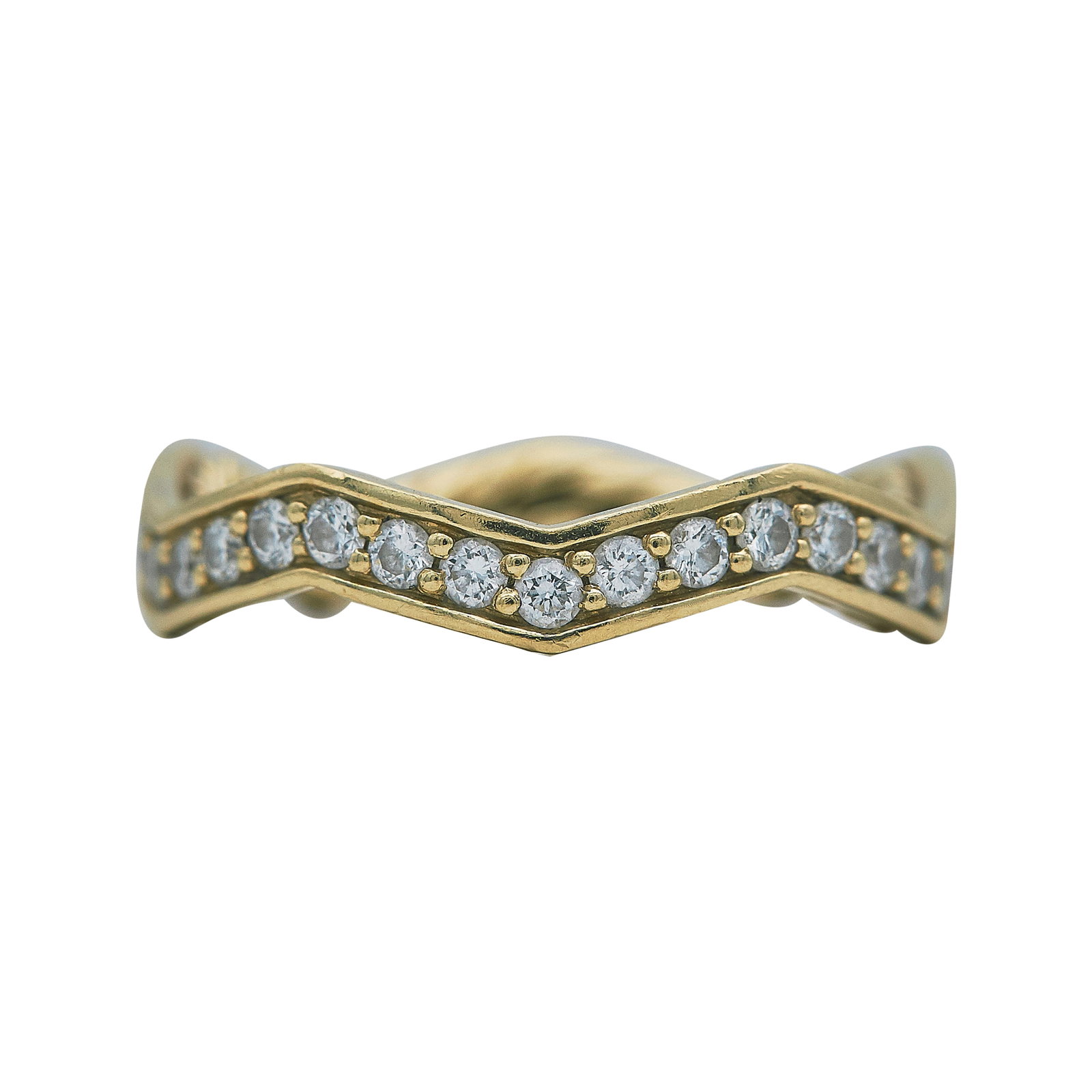 David Yurman Zig Zag 18K Yellow Gold and Diamond Ring: BRAND: David Yurman; COLLECTION: Zig Zag; METAL: 18K Yellow Gold; APPROXIMATE TOTAL DIAMOND WEIGHT: 0.36 ctw; STAMPED: © DY, 750; CONDITION: Pre-owned, Very Good; ITEM WEIGHT (GRAMS): 4.2 g; MEASUREM