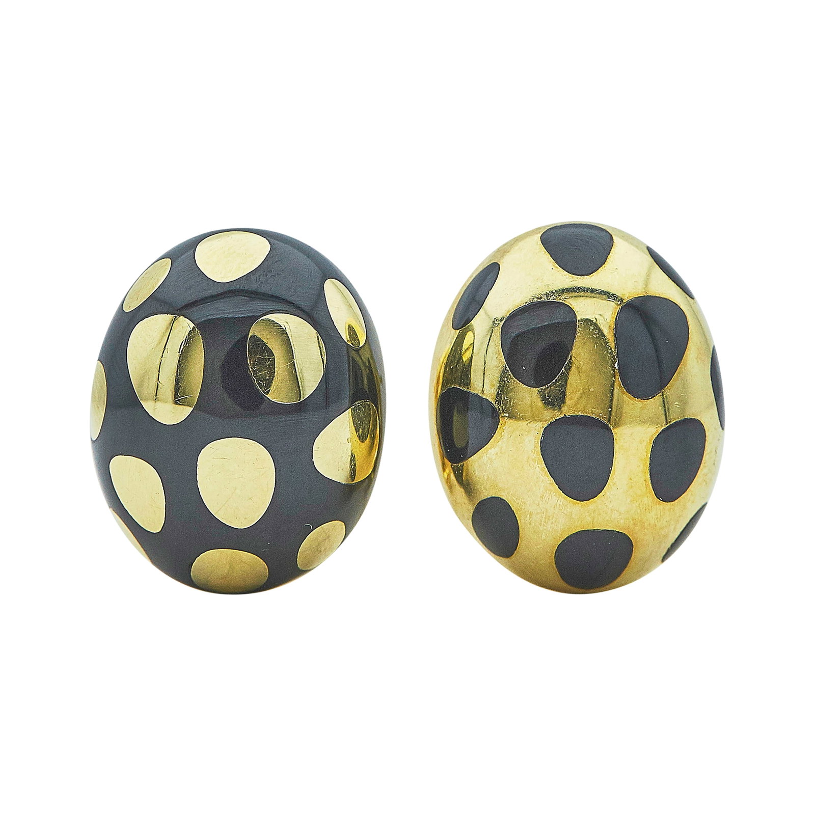Angela Cummings for Tiffany & Co. Positive/Negative 18K Yellow Gold and Black Jade Half-Domed: BRAND: Angela Cummings for Tiffany & Co.; COLLECTION: Positive/Negative; METAL: 18K Yellow Gold; GEMSTONES: Black Jade; STAMPED: 18KT, T & Co., ©; CONDITION: Pre-owned, Very Good; ITEM WEIGHT (GRAMS)