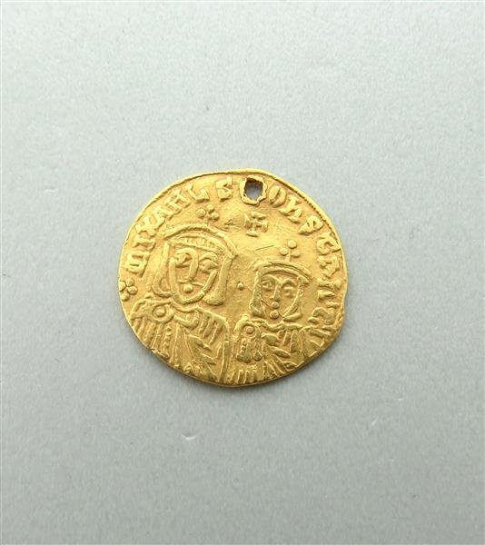 Byzantine Ancient Constantine V Gold Coin: Byzantine Ancient Constantine V Gold Coin