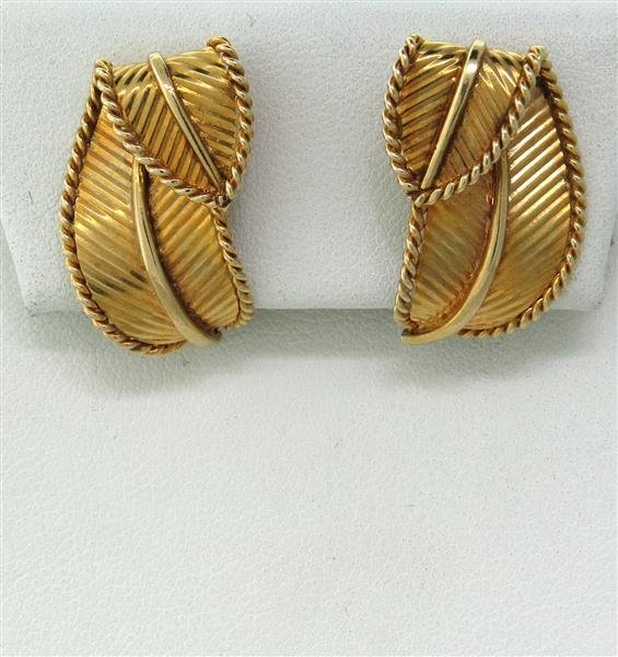 Ruser 14K Gold Leaf Motif Earrings: Earrings measure 25mm x 18mm, Marked - Ruser, 14K, Weight - 8.0g