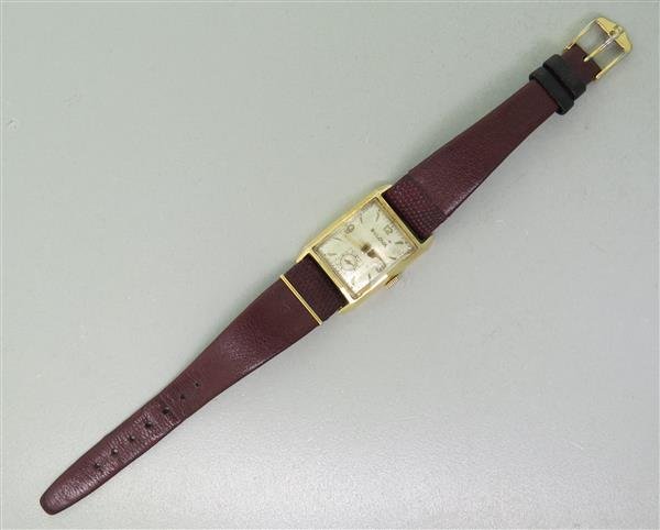 1940s 14k Gold Bulova Watch: 14k gold case - 23mm excl. lugs x 21mm excl. crown. Not working - manual wind