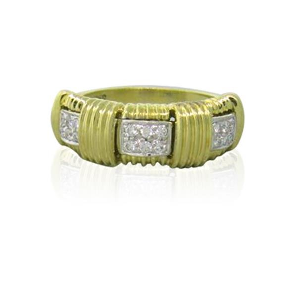 Roberto Coin Appassionata 18k Gold Diamond Ring: Ring size 4 1/2, ring is 7mm wide. Approx. 18 diamonds count. Marked with signature ruby,Italian mark,18kt,Italy. weight - 5.3g