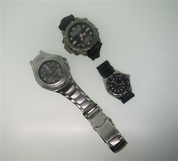 Lot of 3 Citizen Watches: Lot of 3 Citizen watches. Functions - all rotating bezels. 1 watch - 3 reg. chronograph, 1 watch - digital windows. None were checked for functionality or working order.