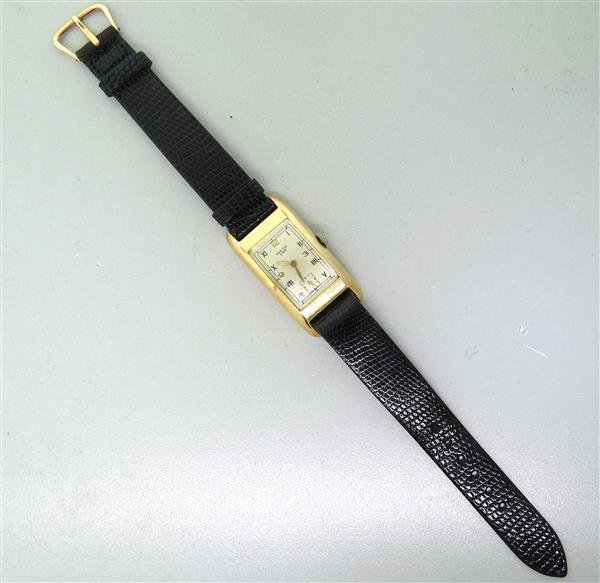 1940s Zenith 14k Gold Manual Wind Watch: 14k gold case - 21mm excl crown x 45mm lug tip to lug tip. Dial signed (retailed by) Black star & Frost , small second hand. Manual wind movement - running orderWatches are guaranteed to be in run