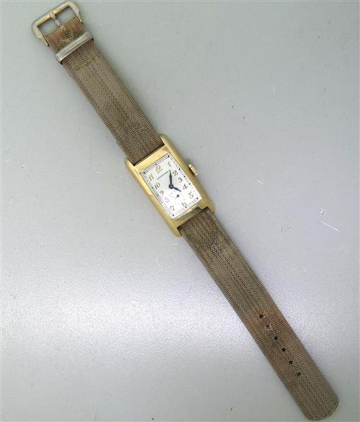 1940s Longines GF Watch cal. 9L: Gold filled case - 21mm excl crown x 42mm lug tip to lug tip. Manual 17 jewel movement, cal. 9L - running order. Triple signed. Watches are guaranteed to be in running order, if described as such, at